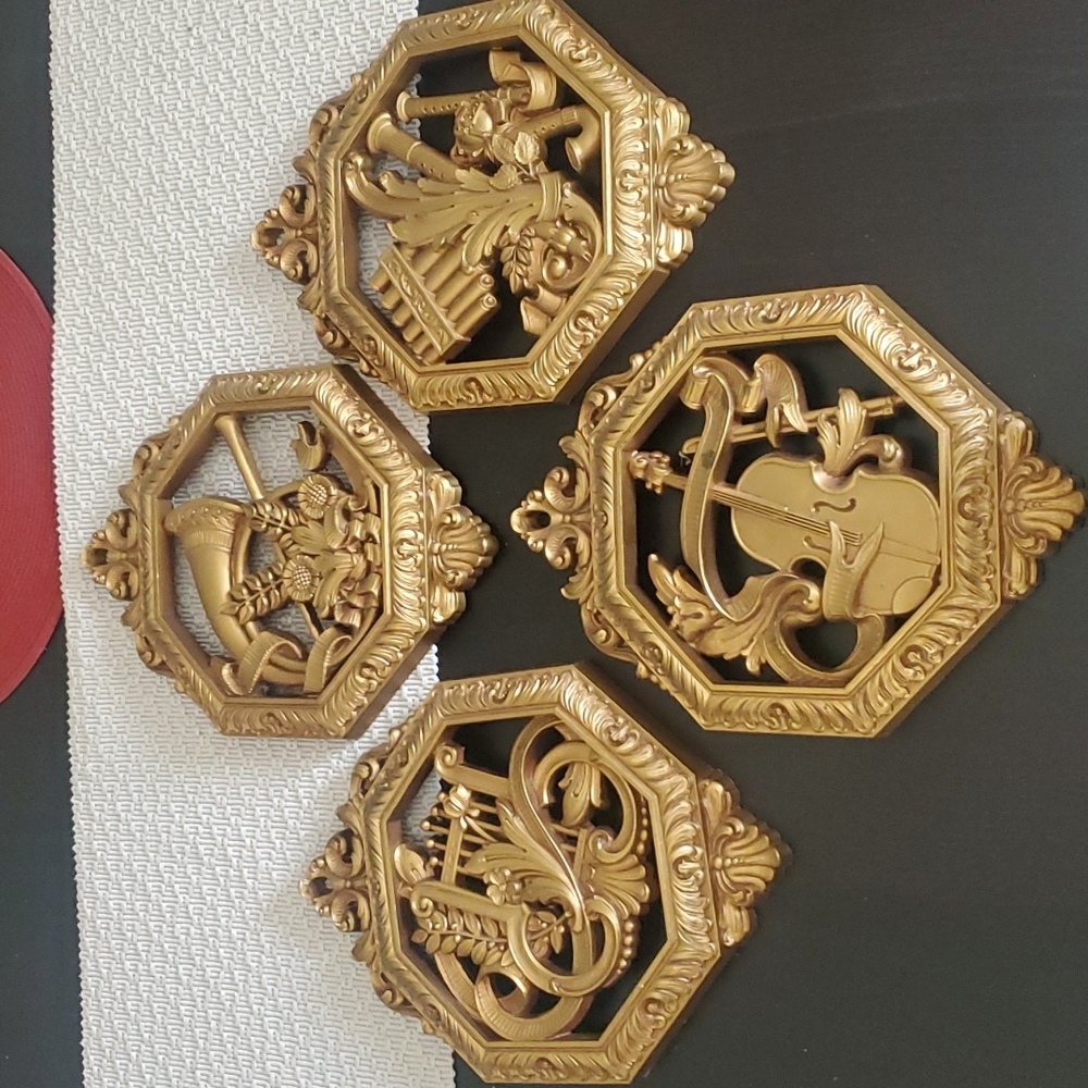 1976 Vintahe Syroco MCM Gold Musical Wall Decor